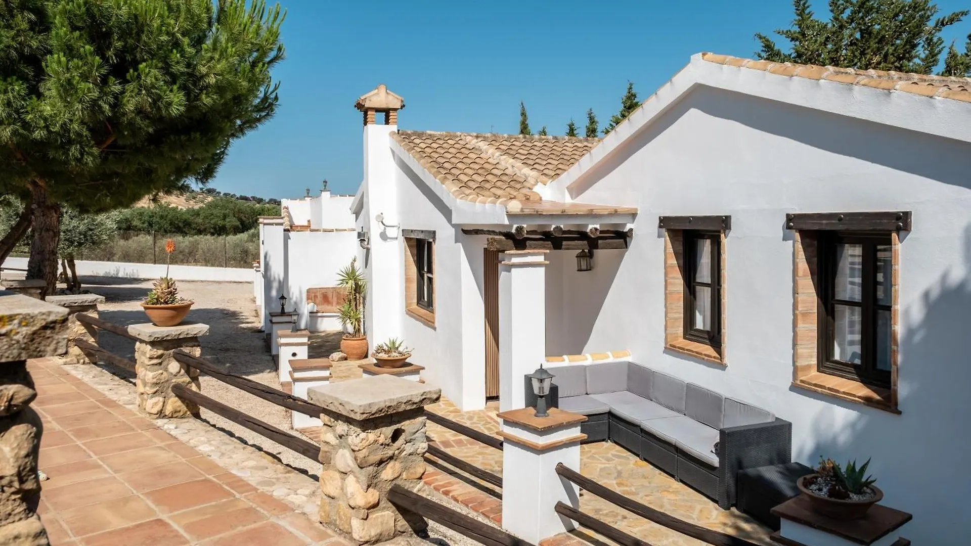 Pasa Fina, Luxury Holiday Retreat Villanueva del Trabuco 0*,  Spain